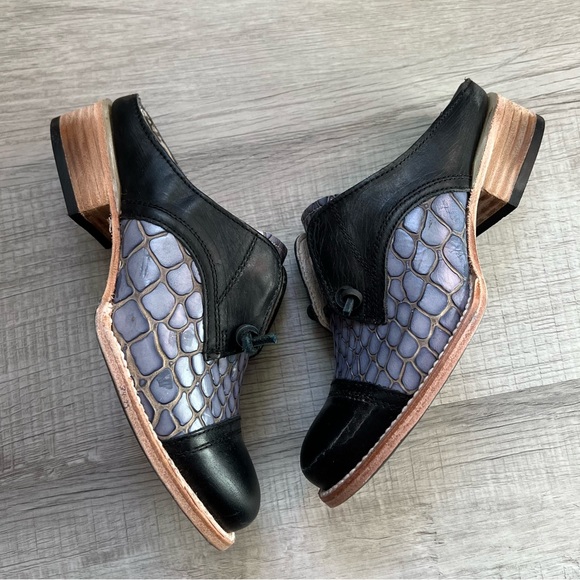 FREEBIRD Malena Womens Size 6 Oxford Mule Navy Blue Leather Slip On Loafers - Picture 7 of 14